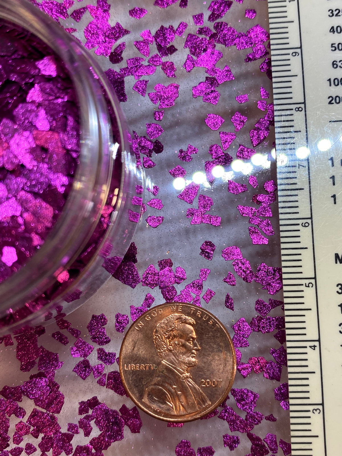 Magenta Chromatic Flakes