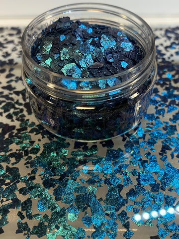 Turquoise-Blue Chromatic Flakes